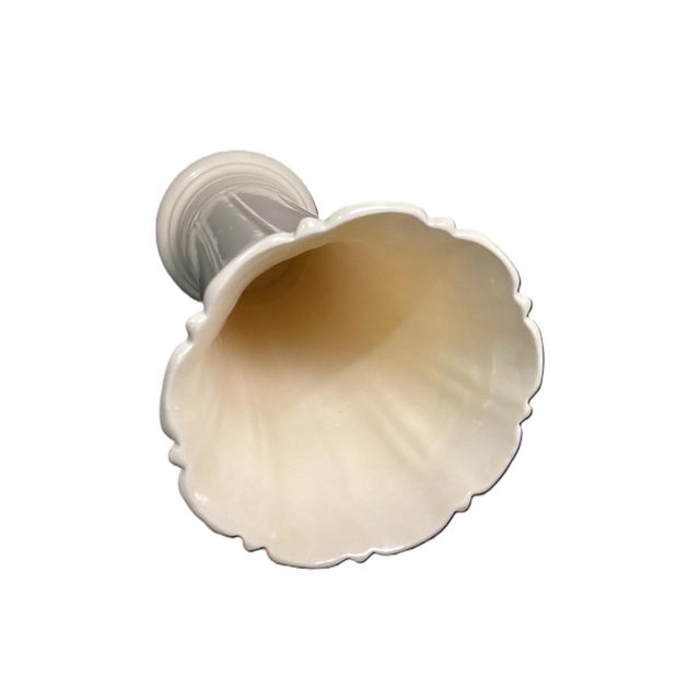 1930s Rare Vintage 1930s Homer Laughlin Fiesta "Old Ivory" Ruffle Edge Flare Vase 12" For Sale - Image 5 of 10