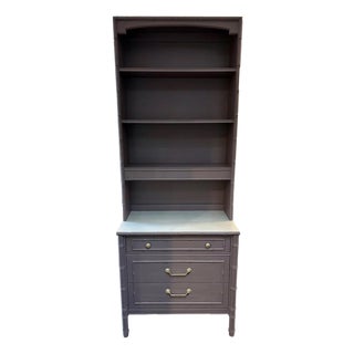 Late 20th Century Two-Piece Display Bookcase by Thomasville For Sale