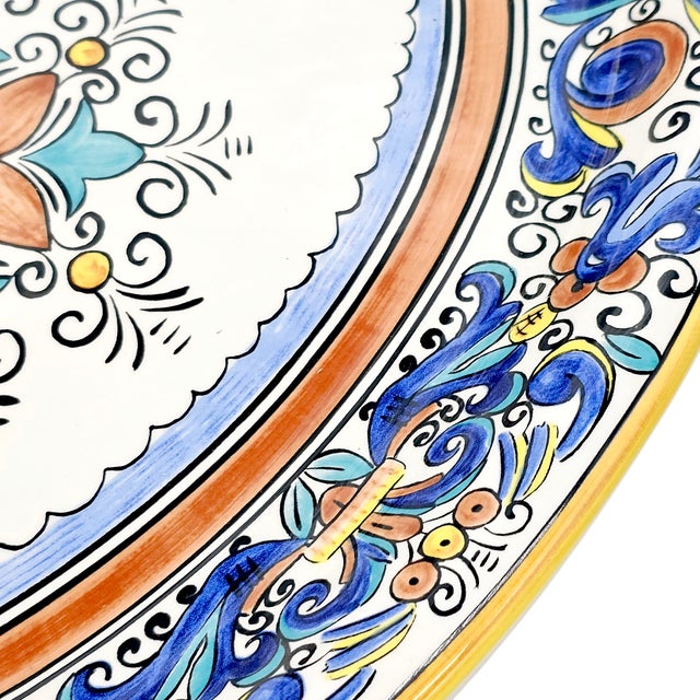 Hand Painted Umbria Pattern Portuguese Platter With Ornate Scrollwork, 14.375" For Sale - Image 4 of 6