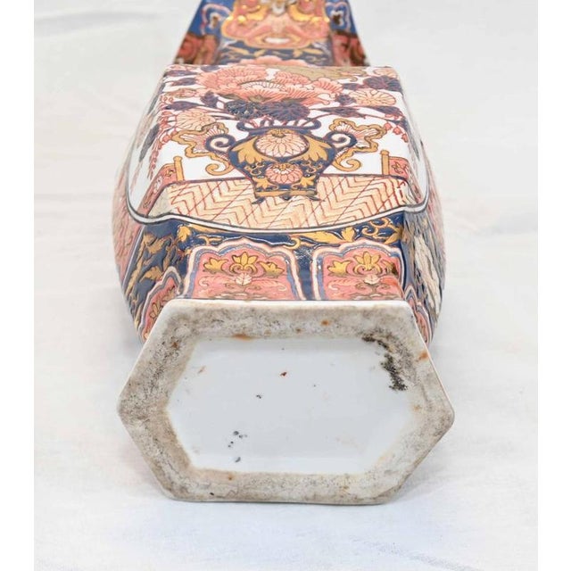 19th Century Japanease Imari Vases Porcelain Urns, Set of 2 For Sale - Image 4 of 6