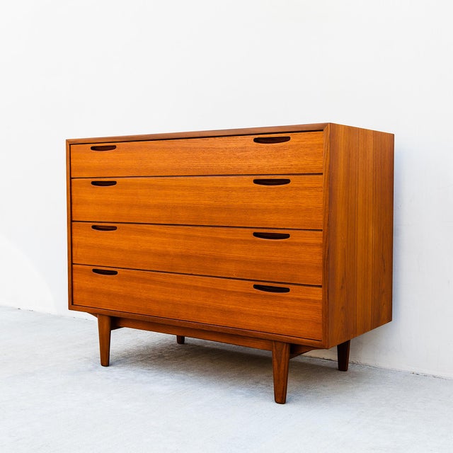 Brown 1960s Restored Ib Kofod-Larsen Danish Modern Teak Chest of Drawers by Brande Mobelfabrik For Sale - Image 8 of 16