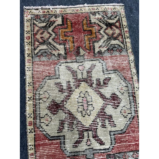 Turkish Yastik Rug 1'6" x 3'1" For Sale - Image 4 of 5