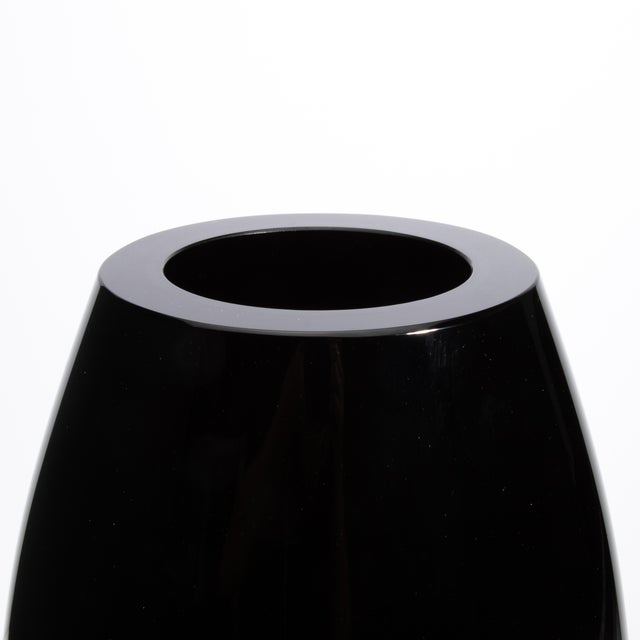Hand Blown Murano Poker Vase in Onyx Black For Sale In Los Angeles - Image 6 of 8