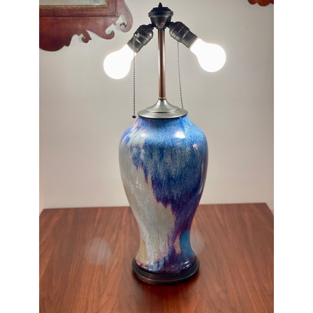 Mid-Century Modern Early 20th Century Flambé Glaze Vase Lamp W/ Vintage Levolier Hardware For Sale - Image 3 of 16