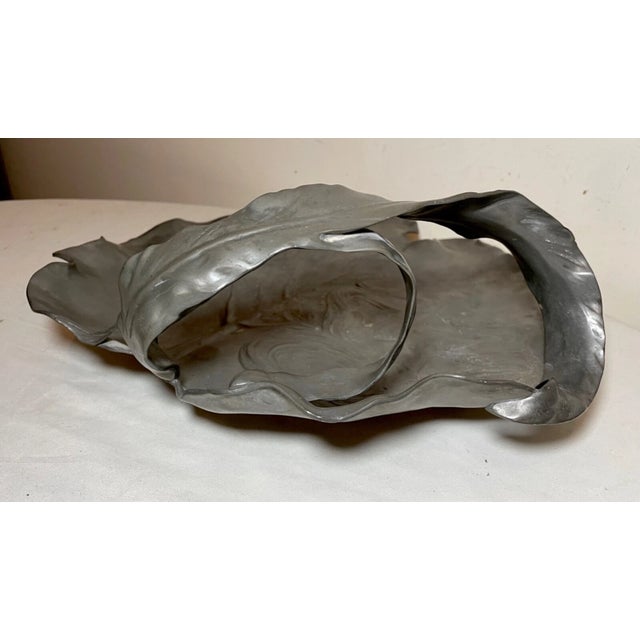 1920s Large j.r Hannig Pewter Art Nouveau Figural Footed Platter Centerpiece Tray Dish For Sale - Image 4 of 12