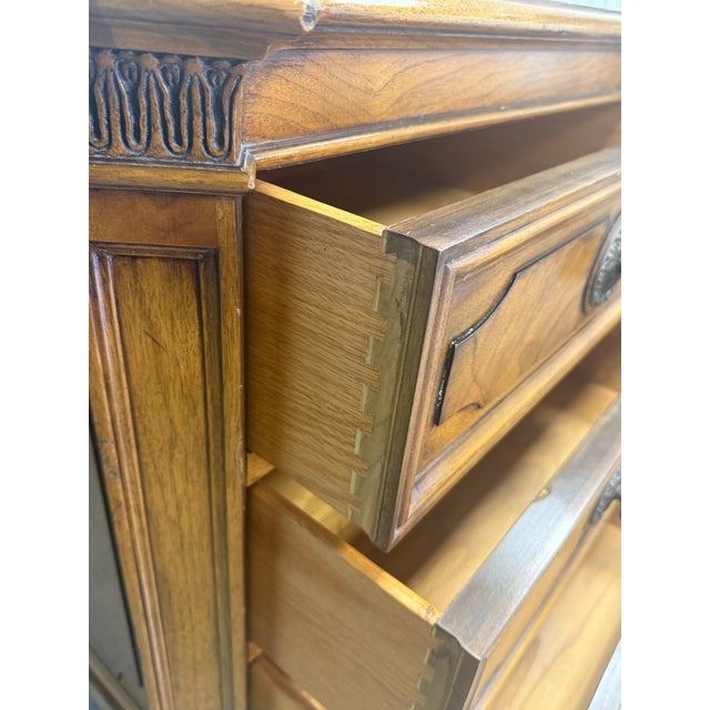 Late 20th Century Karges Burled Walnut French Regency Dresser For Sale In New York - Image 6 of 12