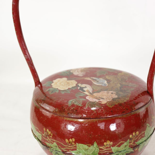 Wood Antique Chinese-Style Lacquer Bucket With Gilded Decoration For Sale - Image 7 of 8