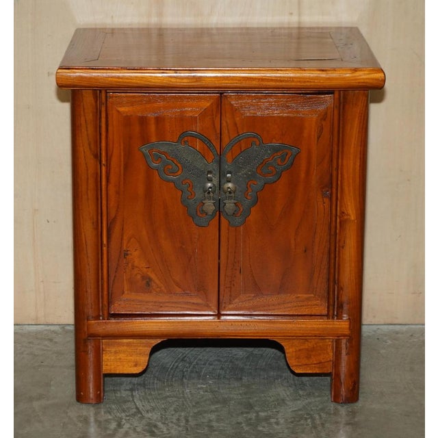 Chinese Elm Bedside Tables with Butterfly Handle, Set of 2 For Sale - Image 3 of 18