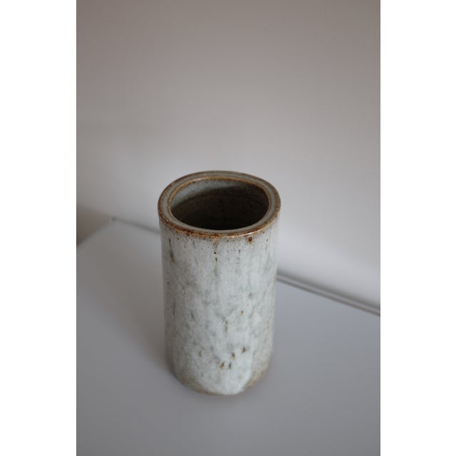 Brutalist 1960s Large Hand-Thrown Vase by Marianne Westman For Sale - Image 3 of 9