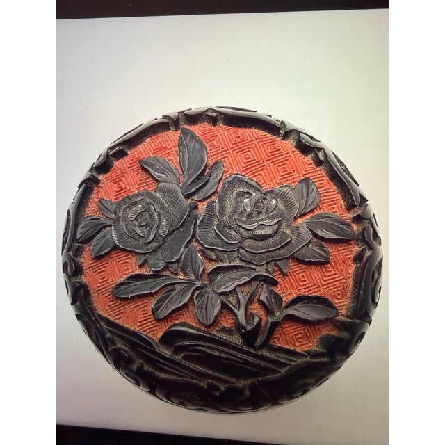 Antique Chinese Carved Cinnabar Lacquer Trinket Jewelry Floral Black and Red 4” For Sale - Image 11 of 12