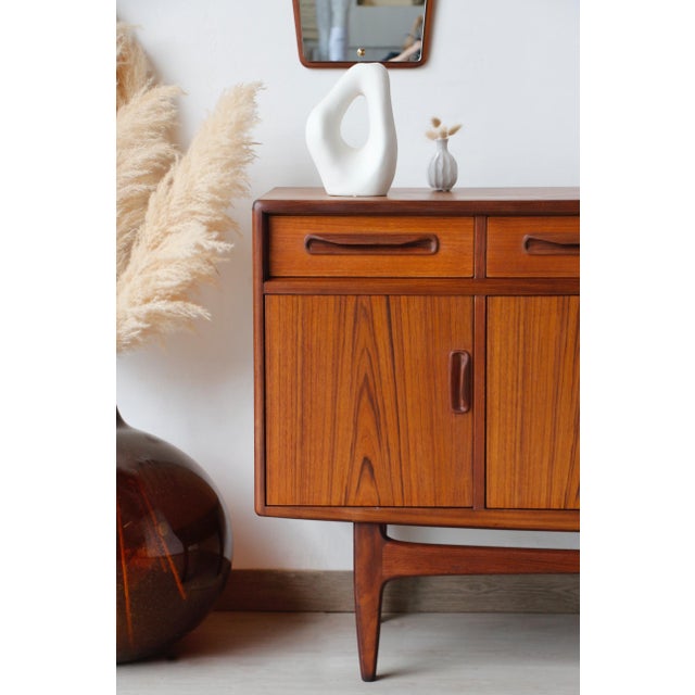 Vintage Teak Fresco Sideboard by Victor Wilkins for G-Plan, 1960s For Sale - Image 10 of 18