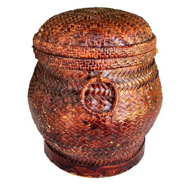 Antique Southeast Asian Lacquered Woven Wedding or Rice Basket With Brass Lock For Sale - Image 4 of 10