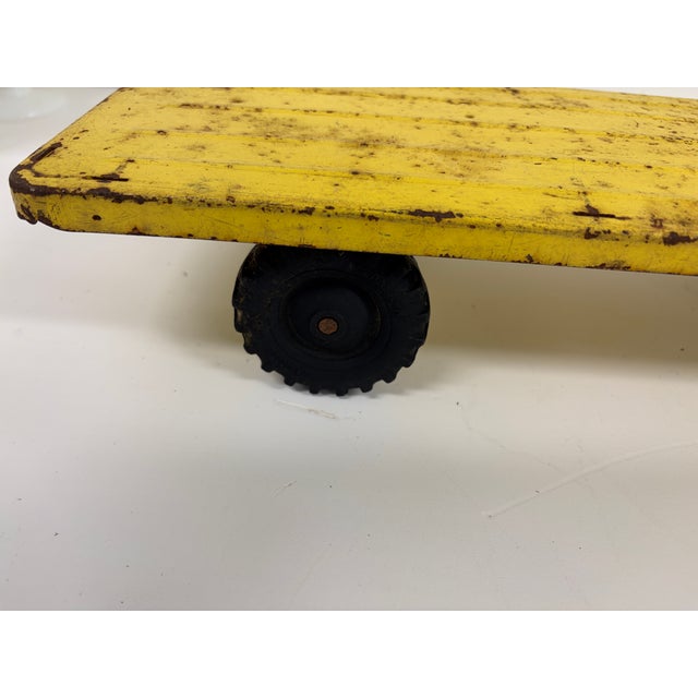 Vintage Wyandotte Chieftrain Lines Pressed Steel Cattle Ranch Toy Truck – 1950s For Sale - Image 10 of 12