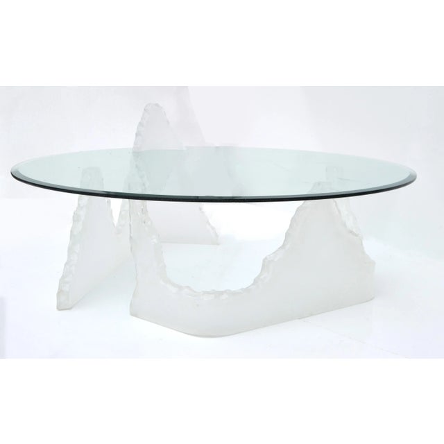 Glass Lion in Frost Style Lucite Iceberg Coffee, Cocktail Table Round Glass Top 1970 For Sale - Image 7 of 12