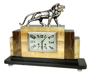 French Art Deco Mantel Clock with Chrome-Plated Bronze Lion, 1930s