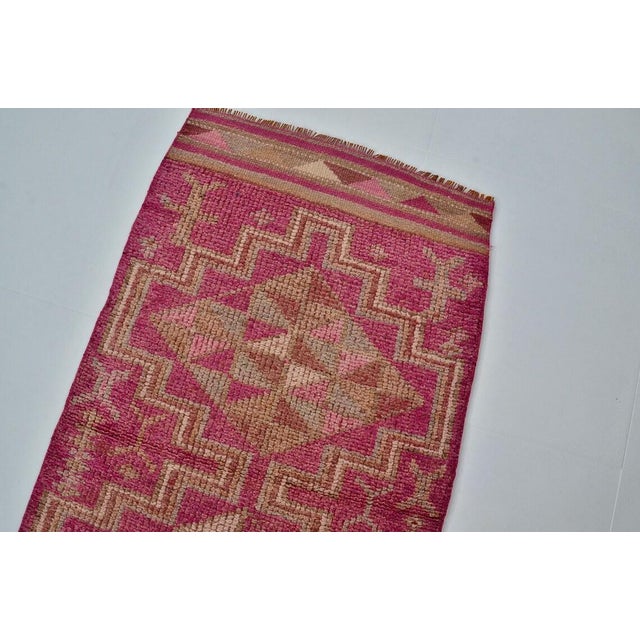 1950s Mid 20th Century Anatolian Handknotted Decorative Rug For Sale - Image 5 of 10