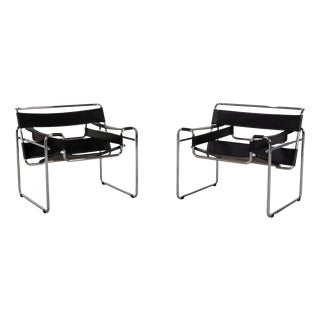 Wassily Chair Leather Armchair Black Chair by Marcel Breuer for Knoll Inc., Set of 2 For Sale