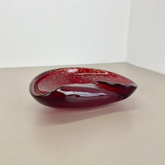 1970s Red Murano Glass Shell Bowl with Gold Dust, Italy, 1970s For Sale - Image 5 of 18