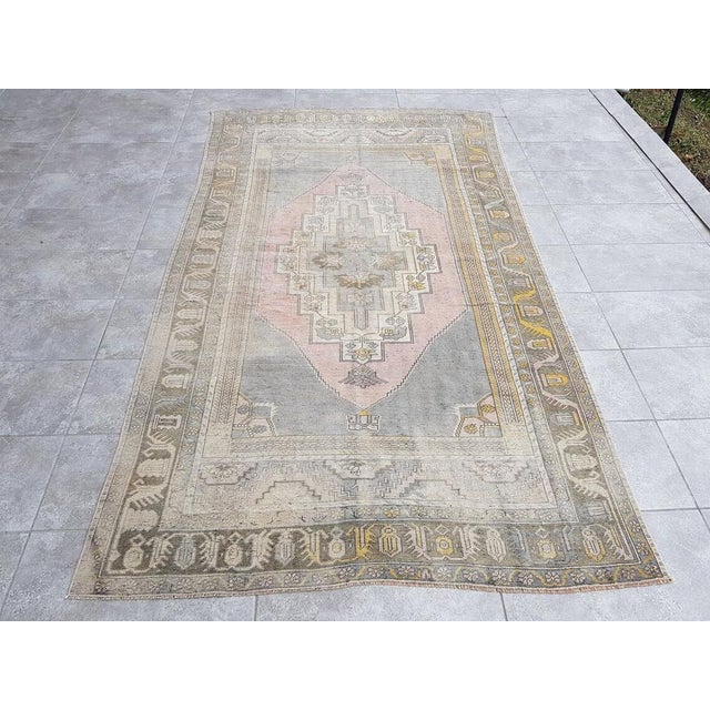 Vintage Soft Faded Aztec Rug, 1960s For Sale - Image 11 of 11