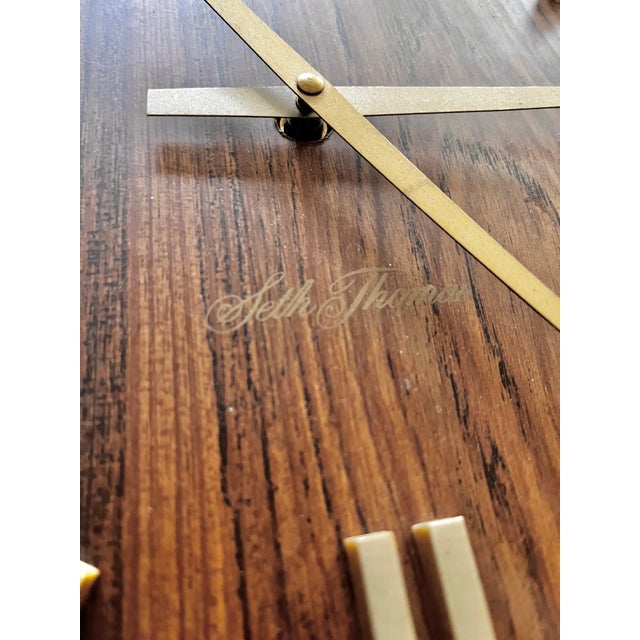 1950s Mid Century Modern “Sphere” Wall Clock | by Seth Thomas Clock Company For Sale - Image 5 of 9