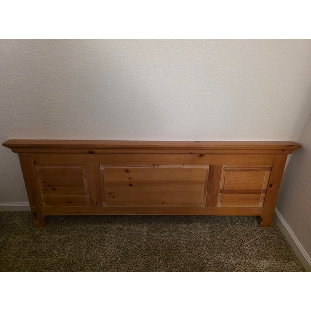 A beautiful vintage queen bed from Broyhill's sought-after Fontana collection, this American-made piece reflects the...