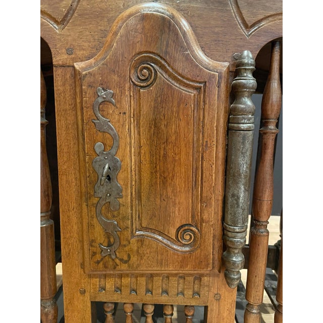 French Late 18th Century 18th Century French Carved Walnut Panetiere For Sale - Image 3 of 9