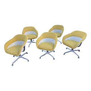 Steelcase Modern Lounge Chair Set or 5 For Sale