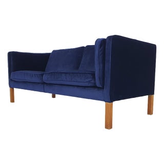 Vintage Model 2335 Couch by Borge and Peter Mogensen for Fredericia, Denmark, 1975 For Sale