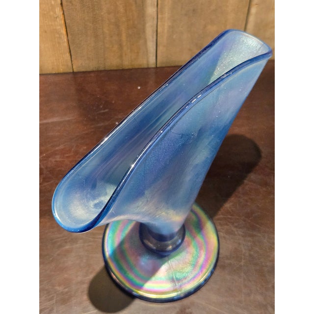 1980s Vintage Fenton Blue Iridescent Glass Fan Vase by the Metropolitan Museum of Art For Sale - Image 5 of 6