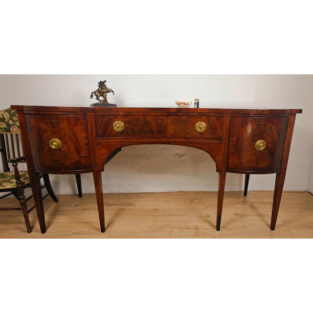 Antique English Georgian Sideboard in Mahogany, 1830 For Sale - Image 4 of 18