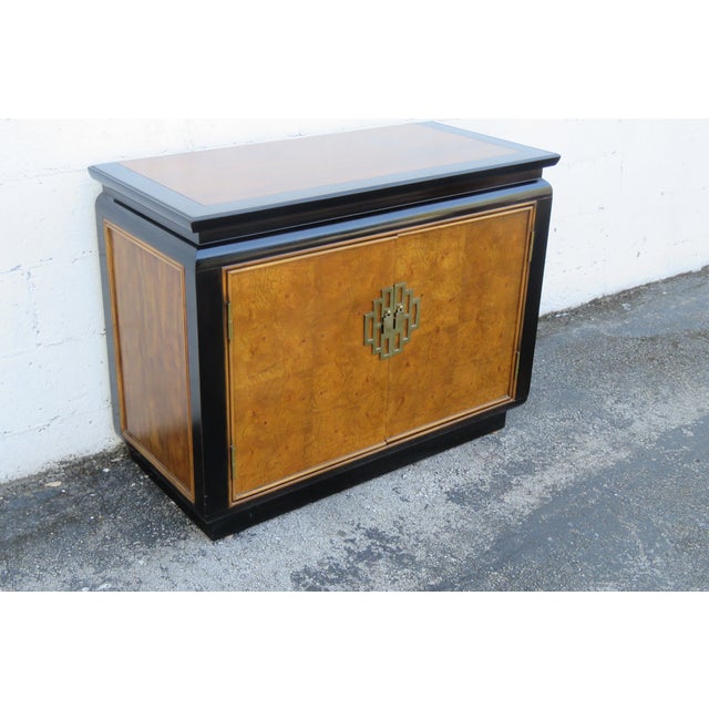 Late 20th Century Chinoiserie Chin Hua Hollywood Regency Serving Table Buffet Lacquered 6187 For Sale - Image 16 of 16