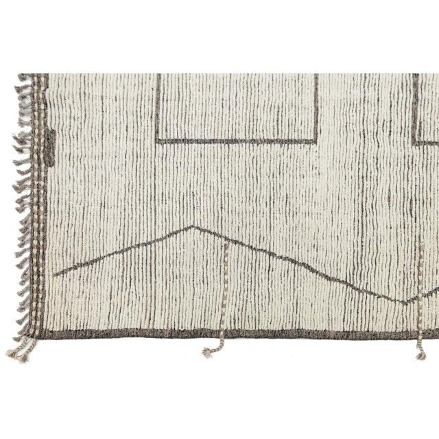 Textile Modern Minimalist Moroccan Style Wool Rug – Handmade Geometric Linear Design For Sale - Image 7 of 10