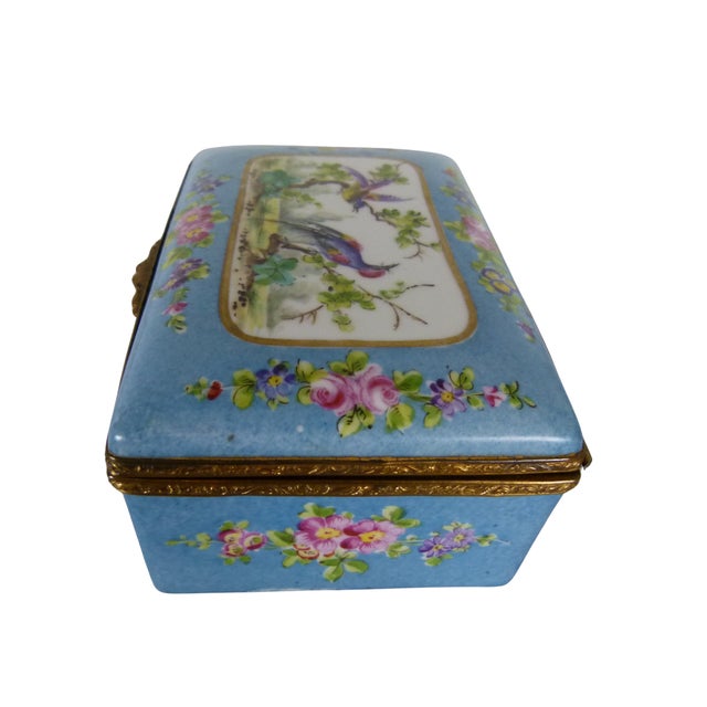 1900 - 1909 Antique French Sèvres-Style Porcelain Hinged Trinket Box - Birds & Flowers, Late 19th C. For Sale - Image 5 of 14