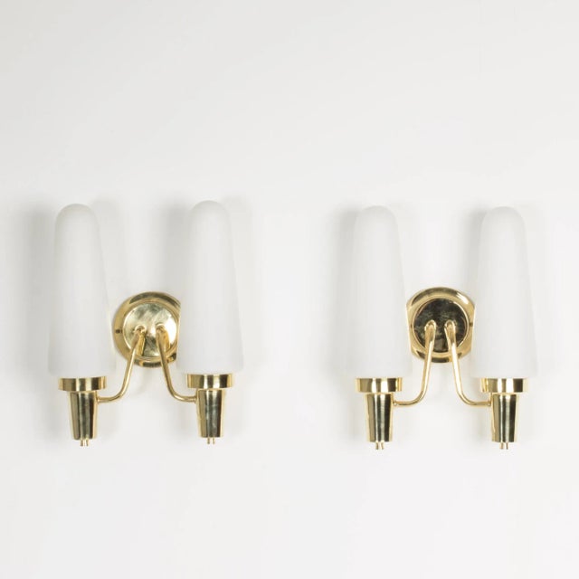 Mid-Century Modern Brass & Opaline Glass Wall Lamps, 1950s, Set of 2 For Sale - Image 3 of 6