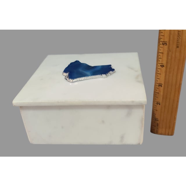 Modern Late 20th Century Vintage White Marble Trinket Jewelry Box Blue Agate Stone Top For Sale - Image 3 of 11