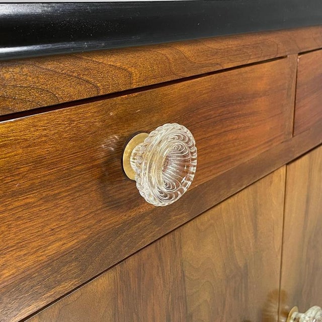 Italian Art Deco Wooden Dresser with Drawers and Transparent Glass Handles, 1940s For Sale - Image 12 of 18