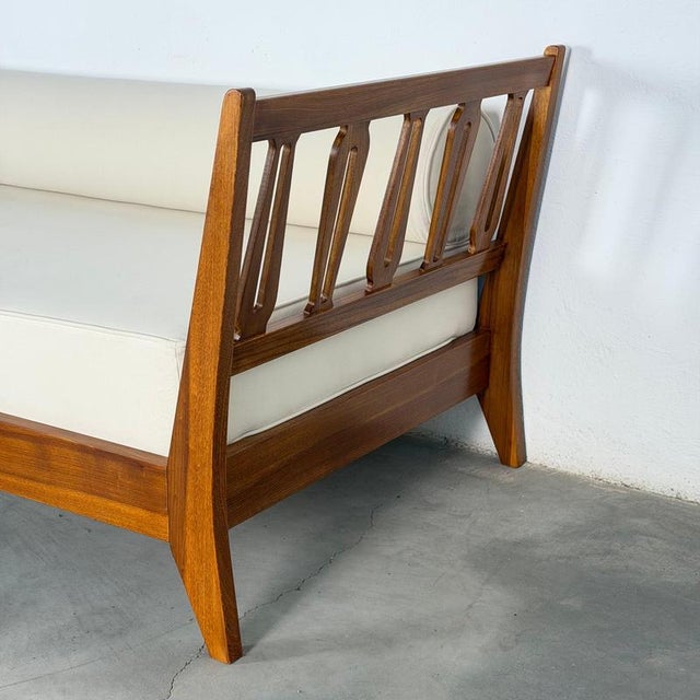 Cherrywood Daybed with Long Bolster by Gio Ponti for Italbed, 1950 For Sale - Image 6 of 12