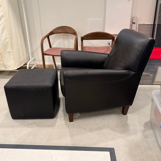 Calia Italian Leather Chair and Ottoman For Sale In Washington DC - Image 6 of 10