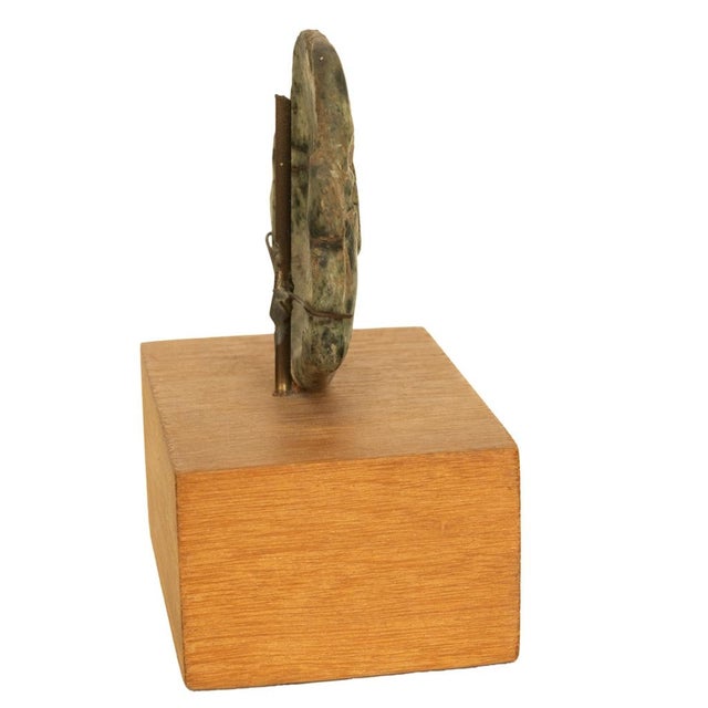 Ancient Pre-Columbian Olmec Hand-Carved Jade Face Mask Pendant 900-600 Bc Mexico For Sale - Image 4 of 11