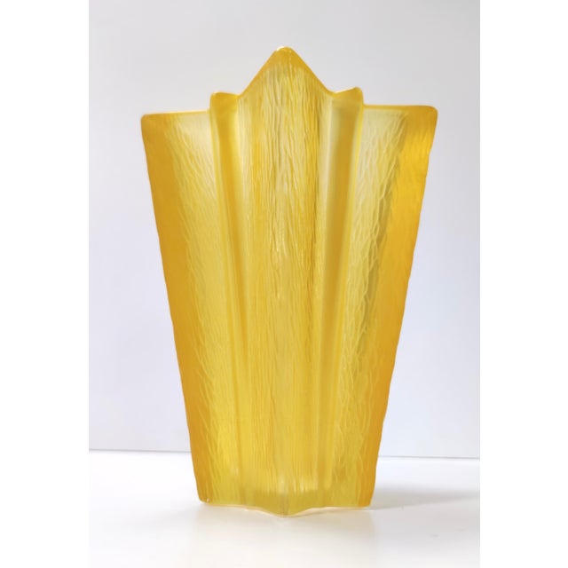 Yellow Art Deco Star Shaped Yellow Glass Vase by Pierre Davesn for Daum, 1940s For Sale - Image 8 of 13