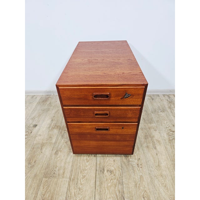 Vintage Teak Container by Niels Jonsson for Hugo Troeds, 1960s For Sale - Image 3 of 16