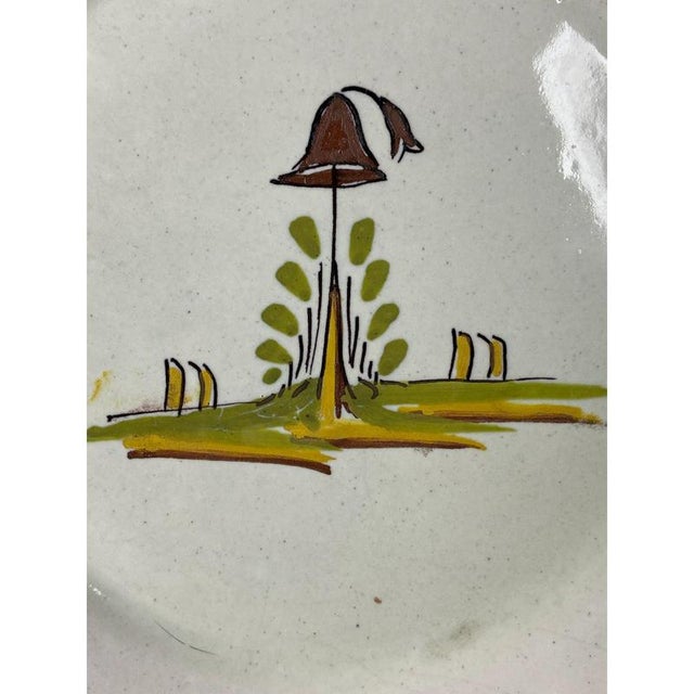 French Faience Plate with Central Hunting Hat on Branch from Nevers, Late 18th Century For Sale - Image 4 of 8