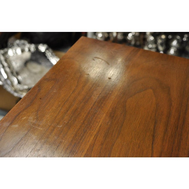 Brown Vintage Mid Century Modern Walnut Veneer 4 Drawer Chrome Pull Tall Chest Dresser For Sale - Image 8 of 17