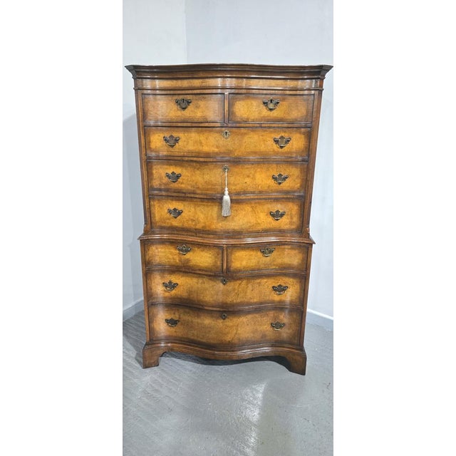 Brown Serpentine Burr Walnut Chest of Drawers, 1910 For Sale - Image 8 of 13