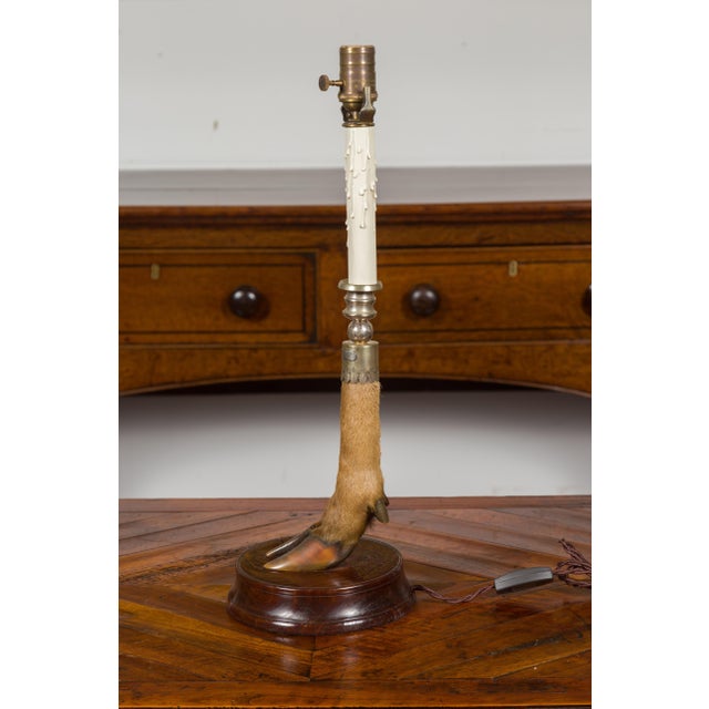 arly 20th Century English Deer Leg Wired Table Lamp Dated 1908, Mounted on a Circular Wooden Base For Sale - Image 9 of 11