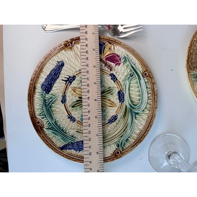 French Majolica Butterfly Plate For Sale In San Francisco - Image 6 of 7