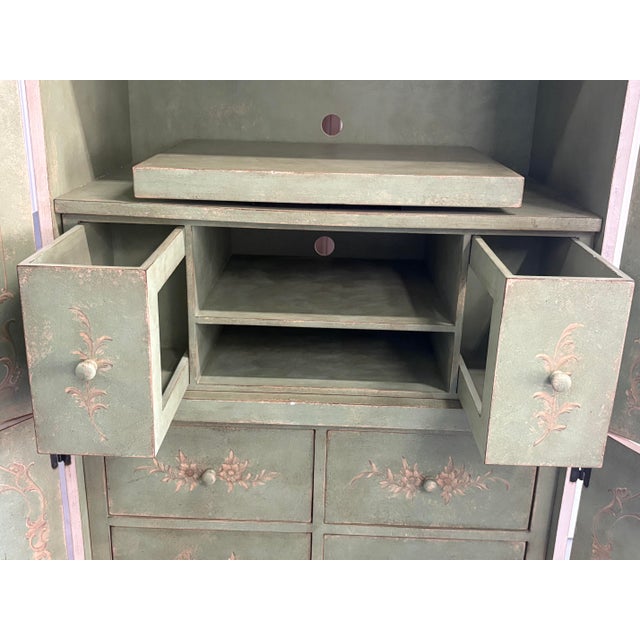 Off-white Hand Painted Chinoiserie Pagoda Artisan Cabinet Made in Italy For Sale - Image 8 of 12