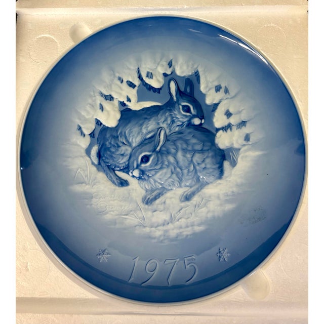 Shabby Chic Vintage German Hutschenreuther 1975 Jahresteller Plate For Sale - Image 3 of 6