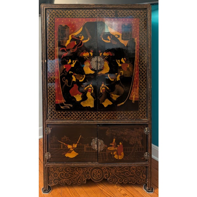 1970s Vintage Chinese Chinoiserie Black Lacquer Armoire Cabinet For Sale - Image 5 of 14
