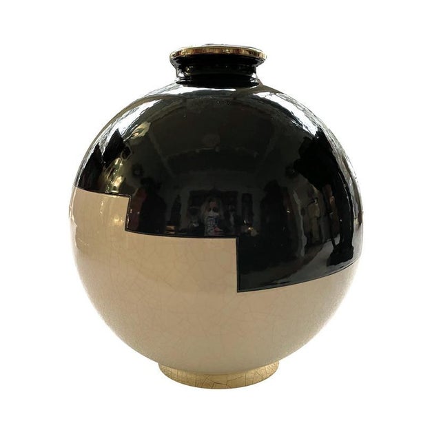 Spherical Vase with Gold Leaf and Platinum Plating in 18 Carats, France For Sale - Image 5 of 11